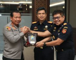 Polda Jatim Jalin Sinergitas bersama Dirjen Bea Cukai Jatim l dan ll