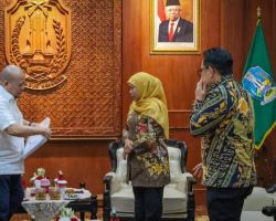 Temui Khofifah, LaNyalla Perjuangkan Aspirasi Guru Honorer yang Tak Masuk Formasi PPPK