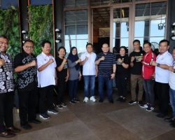 Temui KONI Sulsel, LaNyalla Minta Atlet Muaythai Makassar Fokus Raih Prestasi 