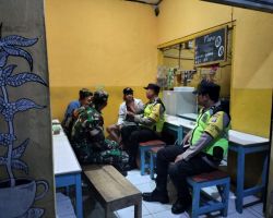 Kompak, Polisi RW Bersama TNI Ngrambe Jaga Kamtibmas Ngawi