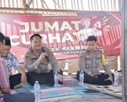 Jumat Curhat, Wakapolres Pelabuhan Tanjung Perak Dengar Aspirasi Warga Pesisir Kenjeran