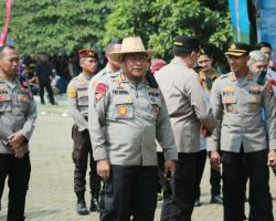 Kapolda Jatim Dampingi Panglima TNI Buka Kejuaraan Pacu Kuda Nasional di Pasuruan
