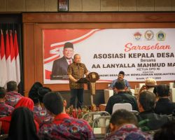 Depan Para Kades Gresik, Ketua DPD RI Paparkan Cara Desa Menjadi Kekuatan Ekonomi