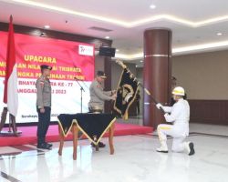 Kapolda Jatim Pimpin Upacara Pemuliaan Nilai Luhur Tribrata Pataka Polda Jatim