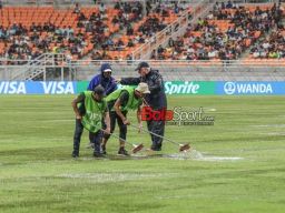 Rumput Pascadiganti Oleh PSSI, Lapangan Stadion JIS Malah Tergenang Air