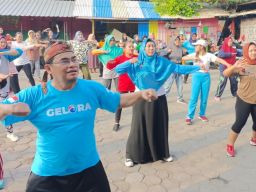 Warga Bubutan Surabaya Semangat Saat Senam Gelora Bersama Doddy Eka Putra
