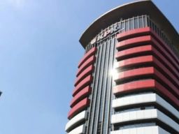 Diduga Terima Gratifikasi, IPW Laporkan Ganjar Pranowo ke KPK