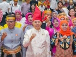 Hadiri Pelantikan BPW KKSS Jatim di Kota Batu, Khofifah Tegaskan Pentingnya Kerukunan dalam Keberagaman