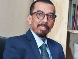 Menko Sugiono dan Tembakau