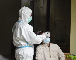 Kini Naik Pesawat Tak Lagi Harus Tes PCR dan Antigen 