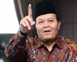 Hidayat Nur Wahid Ajak Jamaah Maknai Solidaritas Keumatan