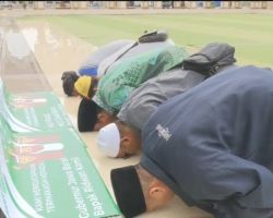 Aliansi Santri Indramayu Sujud Syukur Setelah Panji Gumilang Jadi Tersangka