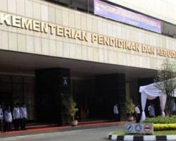 Kemendikbud Ristek Diminta Tak Tergesa-gesa Terapkan Program Digitalisasi Pendidikan