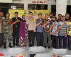 Melalui Jum'at Curhat, Kapolsek Dukuh Pakis: Untuk Mempererat Hubungan Polri Dengan Masyarakat