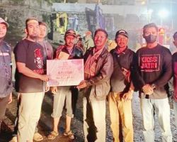 BPW KKSS Jatim Dan BPD KKSS Kota Surabaya Salurkan Bantuan Peduli Korban Bencana Banjir