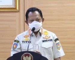 Mendagri Keluarkan Edaran Cegah COVID-19 Halalbihalal Lebaran 2022