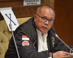 Wakil Ketua Komisi II: Dukungan Apdesi untuk Jokowi Tiga Periode Langgar Konstitusi