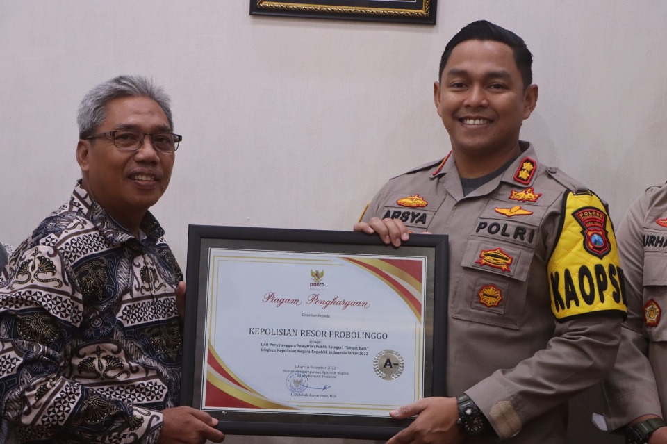 Polres Probolinggo Terima Penghargaan Pelayanan Prima dari Kemenpan-RB 