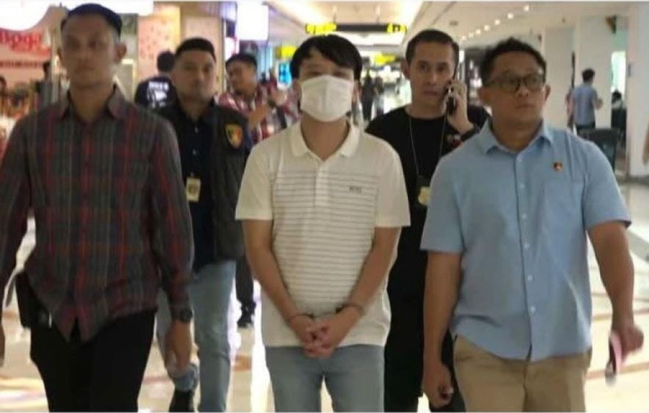 Digelandang, Ivan Sugianto pemaksa siwa untuk menggonggong dan bersujud pada dirinya.