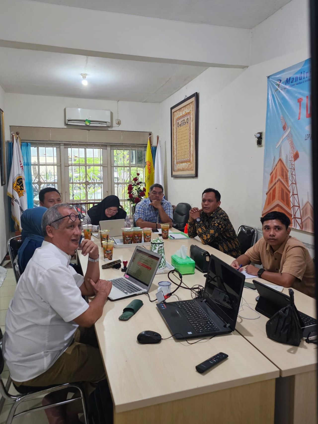 Rapat Kerja Pembahasan SBUDJK dan SKTTKDJK PT Utama Lestari Indonesia Berlangsung Sukses