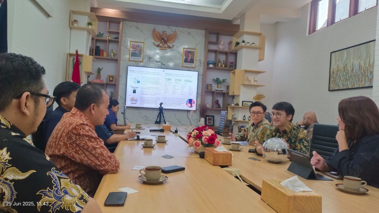 Pertemuan yang dihadiri Ketua BPKN RI Muhammad Mufti Mubarok dan tim advokasi BPKN Menghadirkan General Manager dari perusahaan TFH selaku perwakilan resmi World.ID di Indonesia, beserta tim konsultan hukum perusahaan.