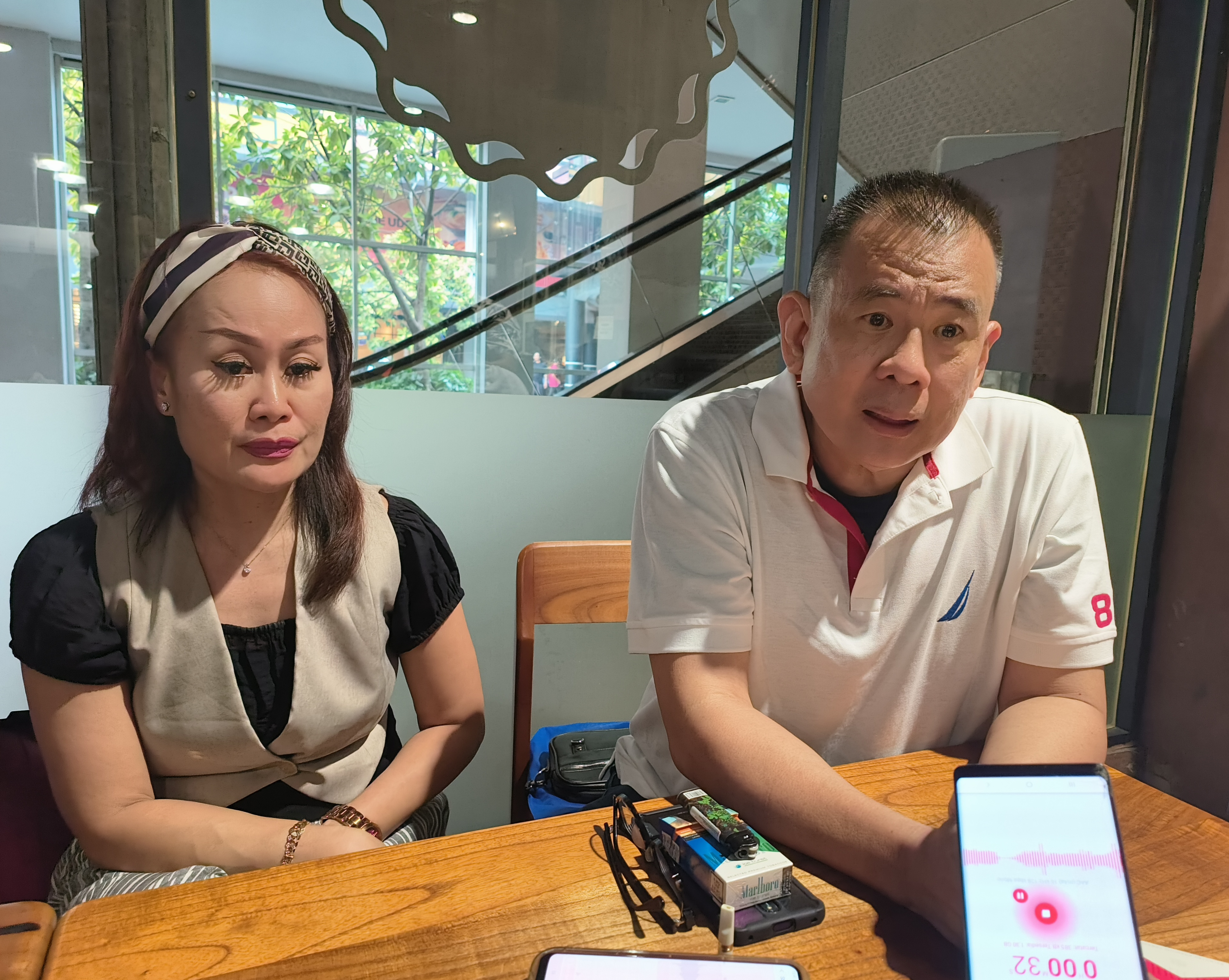 <p>Gem Sunardi bersama istri&nbsp;</p>