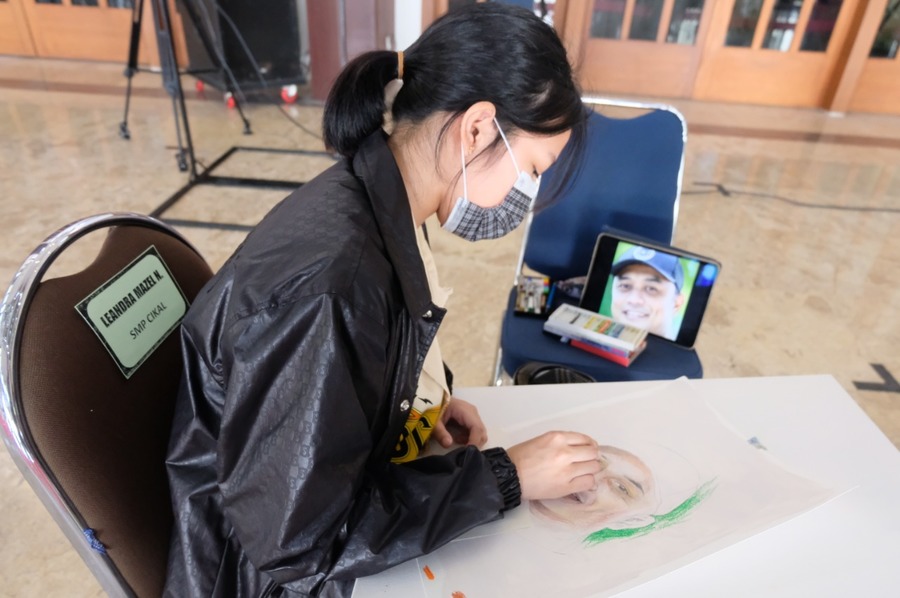 Peringati Hari Pendidikan Nasional 2021, Dispendik Surabaya Gelar Kegiatan Melukis On The Spot