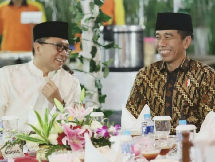 Ketua Umum Partai Amanat Nasional (PAN) Zulkifli Hasan (Zulhas) saat bersama Presiden Joko Widodo.